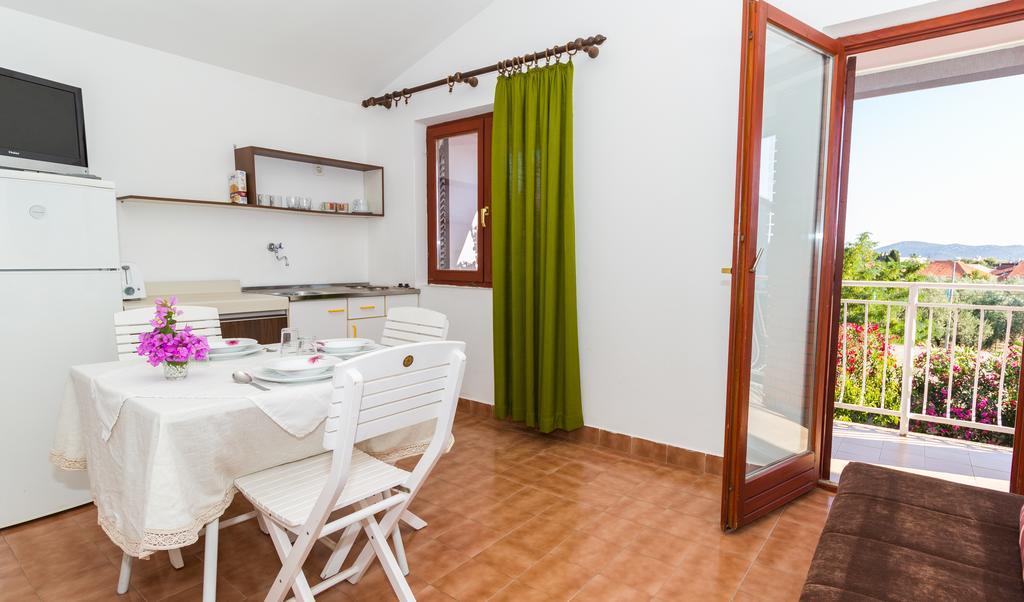 Apartment Ana *